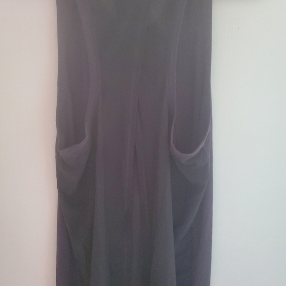 Workout tank with mesh opening in back - Picture 2 of 3